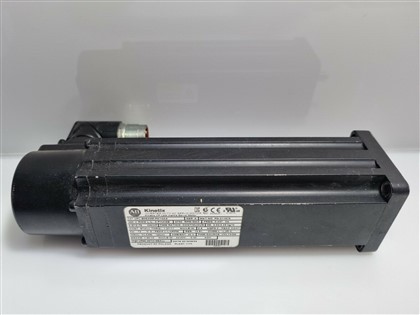 Allen Bradley VPL-A0631M-CK12AA Motor Servo, Inersia Rendah, AC 240V, Saiz Bingkai Bulatan Bolt 63mm